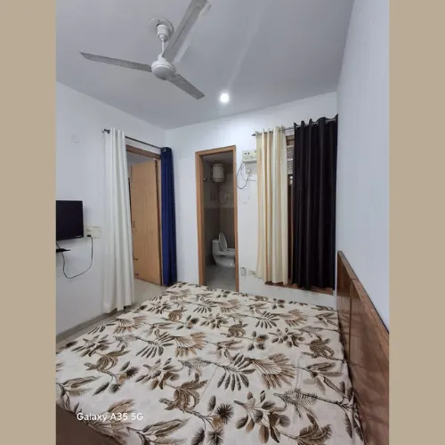 1 BHK Flat for Rent in Sector 43, Gurgaon